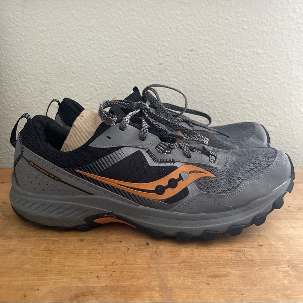 Saucony Men's Excursion TR16 Charcoal/Oak Trail Running Sneakers Size 11.5